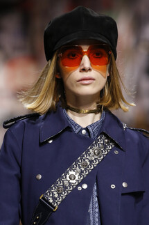 Details Christian Dior , Details Dior Fall 2018 Ready-to-Wear , Детали показа Кристиан Диор , Детали показа Диор осень зима 2018 , Fashion show , неделя моды в Париже , PFW , Мария Грация Кьюри , Mainstyles
